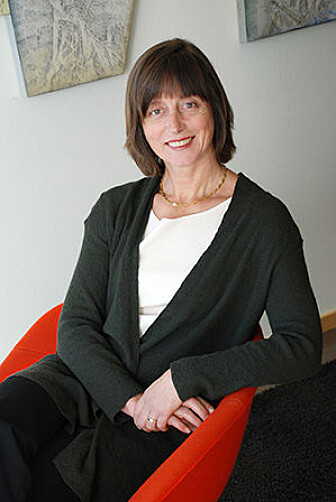 Giske Ursin, direktør for Kreftregisteret, sier at de fleste lever godt med magesårbakterien og trenger ikke å behandles for den. (Foto: Kreftregisteret) Giske Ursin, direktør for Kreftregisteret, sier at de fleste lever godt med magesårbakterien og trenger ikke å behandles for den. (Foto: Kreftregisteret)