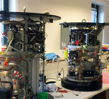 Innmaten til det havgående DNA-laboratoriet under utvikling hos IRIS i Rogaland. (Foto: MBARI) Innmaten til det havgående DNA-laboratoriet under utvikling hos IRIS i Rogaland. (Foto: MBARI)