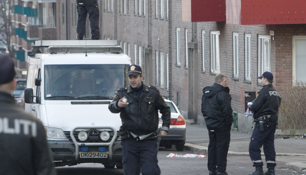 Kripos-teknikere på åstedet der en mann ble skutt av politiet på St. Hans haugen i Oslo i mars i 2009. Politiet skal ha følt seg truet. (Foto: NTB Scanpix) Kripos-teknikere på åstedet der en mann ble skutt av politiet på St. Hans haugen i Oslo i mars i 2009. Politiet skal ha følt seg truet. (Foto: NTB Scanpix)