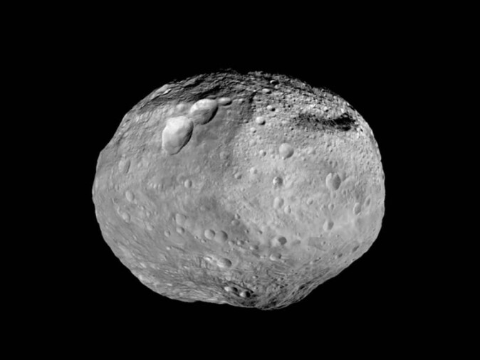 Asteroiden «4 Vesta» er for liten til å være helt rund. Den befinner seg i asteroidebeltet mellom Mars og Jupiter. (Foto: NASA/JPL-Caltech/UCAL/MPS/DLR/IDA) Asteroiden «4 Vesta» er for liten til å være helt rund. Den befinner seg i asteroidebeltet mellom Mars og Jupiter. (Foto: NASA/JPL-Caltech/UCAL/MPS/DLR/IDA)
