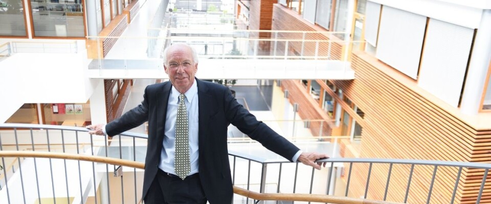 Jørgen Randers gjorde Handelshøyskolen BI til det største vitenskapelige miljøet utenfor offentlig sektor. I dag er han professor emeritus ved BI og jobber for fullt, lenge etter pensjonsalderen. (Foto: Ola Gamst Sæther)