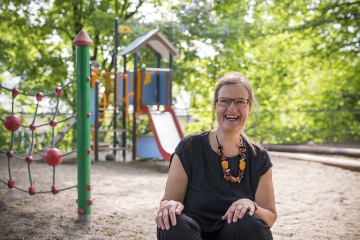 Førsteamanuensis Anne Greve ved Institutt for barnehagelærerutdanning ved HiOA forsker på lek og vennskap mellom små barn i barnehagen. (Foto: Sonja Balci) Førsteamanuensis Anne Greve ved Institutt for barnehagelærerutdanning ved HiOA forsker på lek og vennskap mellom små barn i barnehagen. (Foto: Sonja Balci)
