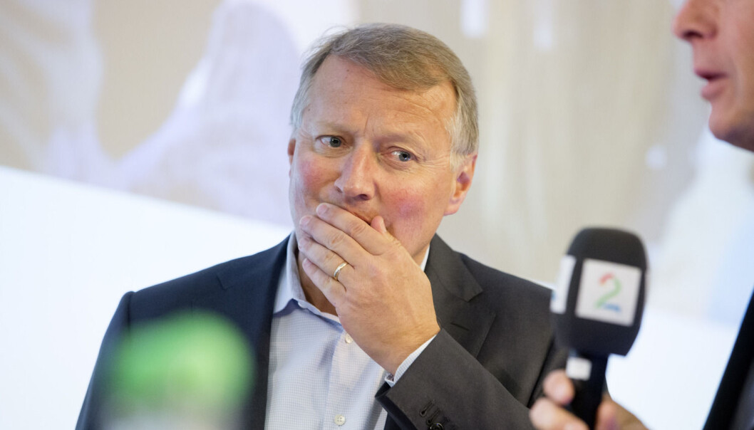 DNBs administrerende direktør Rune Bjerke tok til kraftig motmæle da Aftenposten avslørte at de hadde plassert kunders penger i skatteparadiser etter Panama Papers-lekkasjer. Nå må storbanken møte i retten mot Forbrukerrådet, som går til erstatningssøksmål på vegne av 50 000 aksjefondskunder. (Foto: NTB Scanpix) DNBs administrerende direktør Rune Bjerke tok til kraftig motmæle da Aftenposten avslørte at de hadde plassert kunders penger i skatteparadiser etter Panama Papers-lekkasjer. Nå må storbanken møte i retten mot Forbrukerrådet, som går til erstatningssøksmål på vegne av 50 000 aksjefondskunder. (Foto: NTB Scanpix)
