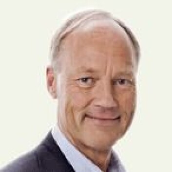 – Jeg har forsøkt å forstå dem som begår økonomisk kriminalitet, fordi man ikke kan bekjempe noen man ikke forstår, sier professor Petter Gottschalk ved BI. Han gir en bred empirisk og teoretisk beskrivelse av hvitsnittforbrytere i boken Økonomisk kriminalitet. (Foto: BI) – Jeg har forsøkt å forstå dem som begår økonomisk kriminalitet, fordi man ikke kan bekjempe noen man ikke forstår, sier professor Petter Gottschalk ved BI. Han gir en bred empirisk og teoretisk beskrivelse av hvitsnittforbrytere i boken Økonomisk kriminalitet. (Foto: BI)