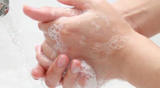 Bedre til å vaske hendene når noen ser på