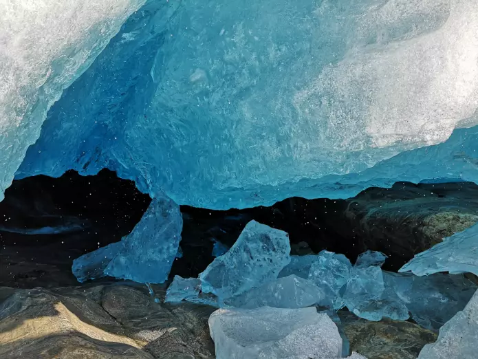 Glacier ice close-up. (Photo: Sophia Laporte)