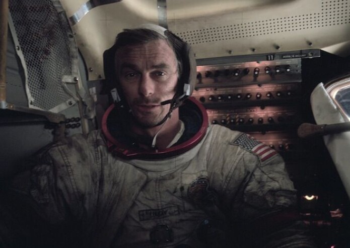 Astronautene fikk ofte månestøv på romdraktene sine og dro det med seg inn. (Foto: NASA) Astronautene fikk ofte månestøv på romdraktene sine og dro det med seg inn. (Foto: NASA)