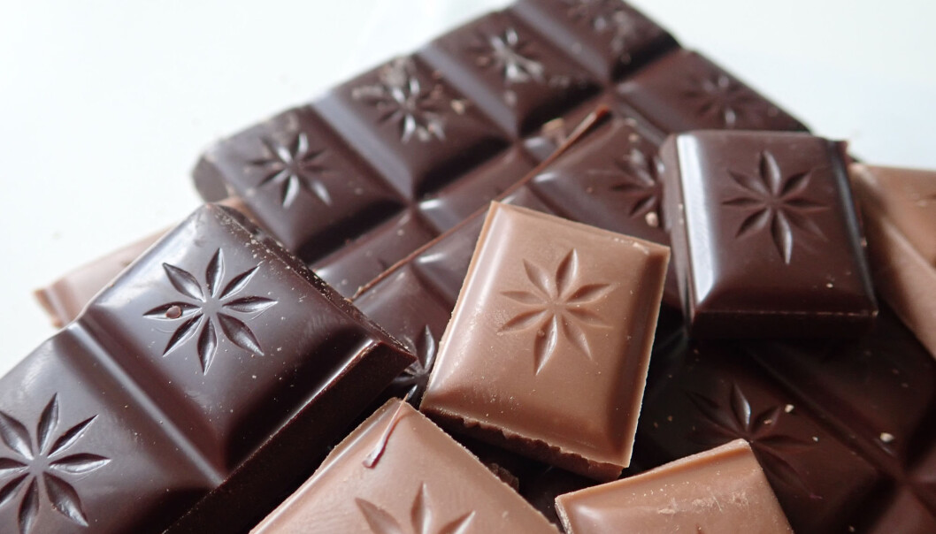 Mmmm! Sjokolade er fristende for de fleste. Men kan det være slik at den smaker enda bedre for noen av oss? (Foto: luciezr / Shutterstock / NTB scanpix) Mmmm! Sjokolade er fristende for de fleste. Men kan det være slik at den smaker enda bedre for noen av oss? (Foto: luciezr / Shutterstock / NTB scanpix)