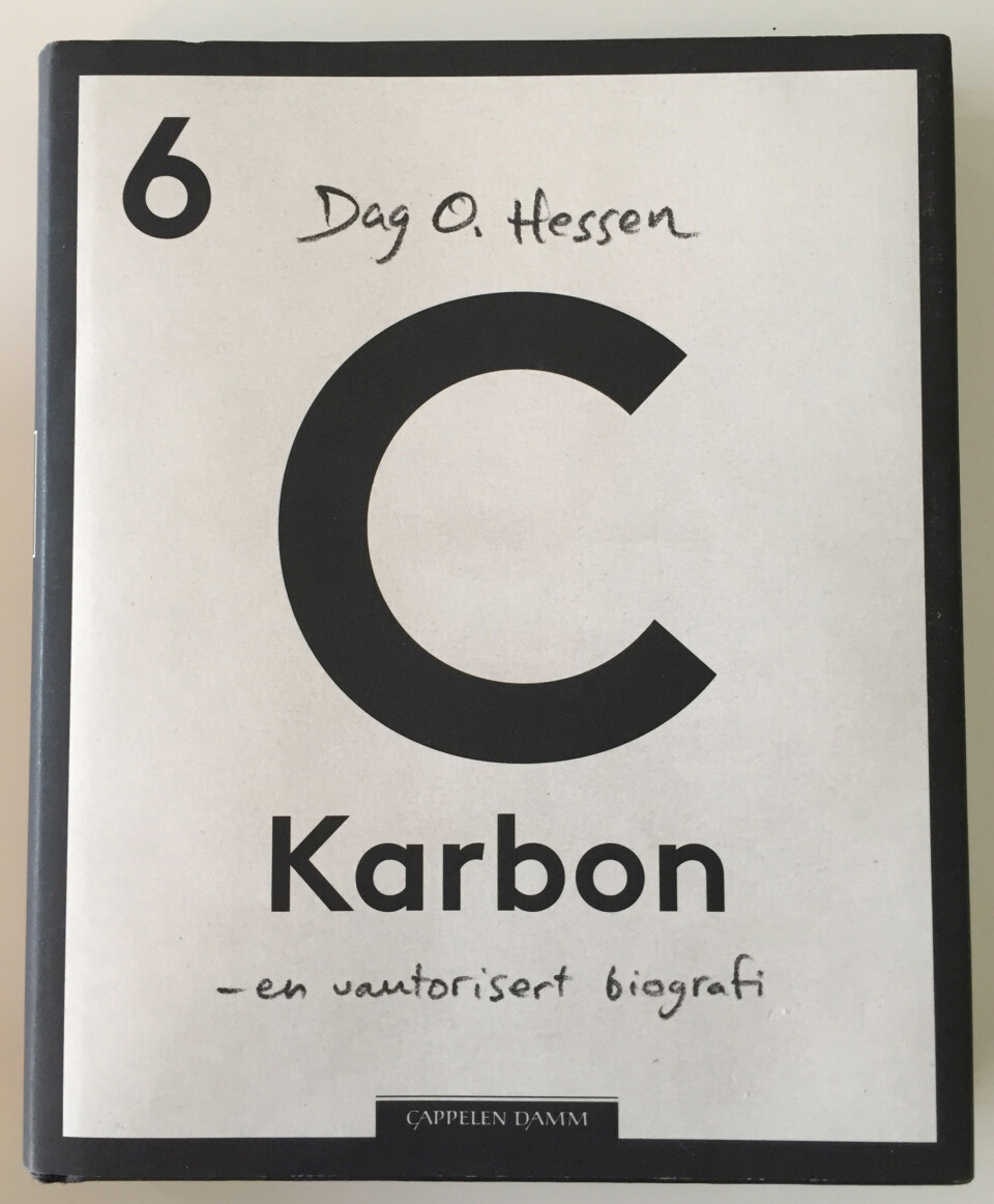 Dag O. Hessen: C Karbon – en uautorisert biografi. Cappelen Damm 2015. Foto: Å.Eikenes