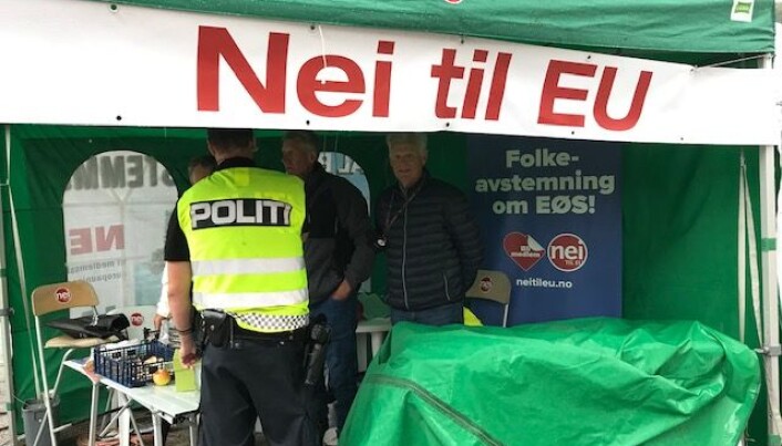 Det har blitt mer politi i gatene under Arendalsuka, mener forsker. (Foto: Siw Ellen Jakobsen) Det har blitt mer politi i gatene under Arendalsuka, mener forsker. (Foto: Siw Ellen Jakobsen)