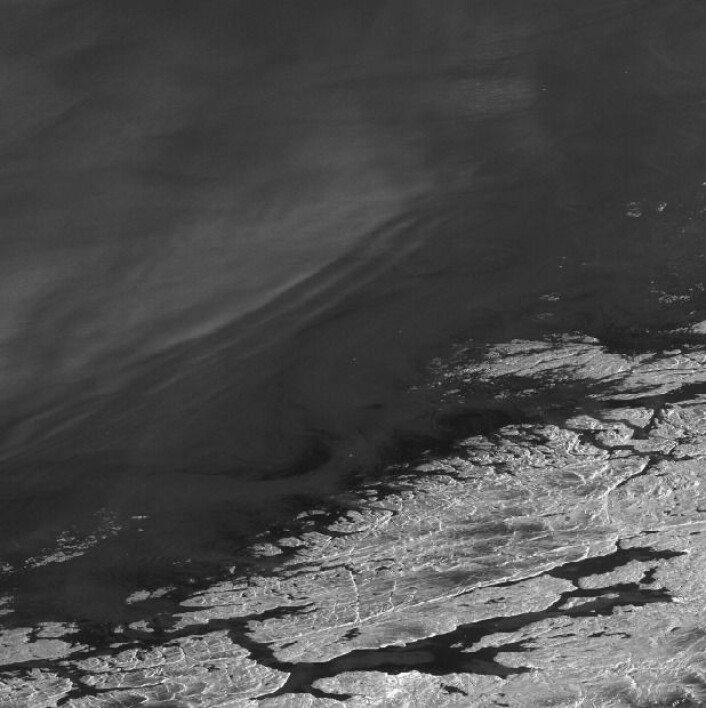 Atmosfærebølger utenfor Trøndelagskysten på morgenkvisten fredag 6. mai. (Bilde: Copernicus Sentinel Data 2016, prosessert ved KSAT i Tromsø). Atmosfærebølger utenfor Trøndelagskysten på morgenkvisten fredag 6. mai. (Bilde: Copernicus Sentinel Data 2016, prosessert ved KSAT i Tromsø).