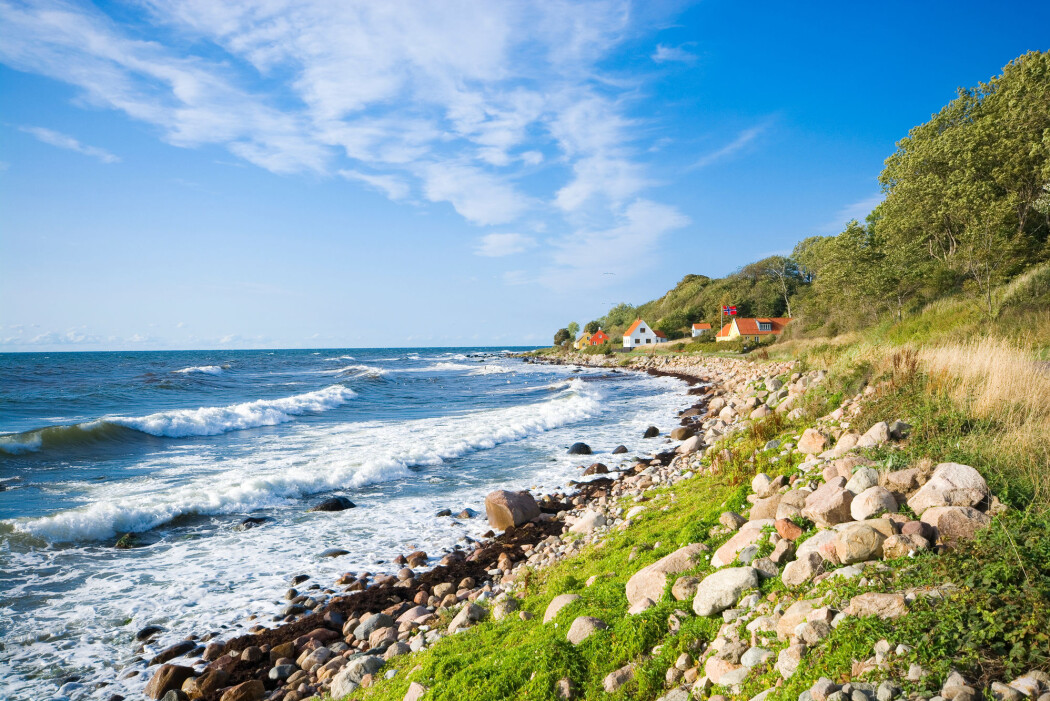 Sagn, fortellinger og opplevelser med underjordiske vesener er en viktig del av mange forhold til naturen og landskapet på Bornholm, viser en av Danmarks-historiens mest omdiskuterte ph.d.-studier. (Foto: Mariusz Switulski / Shutterstock / NTB scanpix) Sagn, fortellinger og opplevelser med underjordiske vesener er en viktig del av mange forhold til naturen og landskapet på Bornholm, viser en av Danmarks-historiens mest omdiskuterte ph.d.-studier. (Foto: Mariusz Switulski / Shutterstock / NTB scanpix)