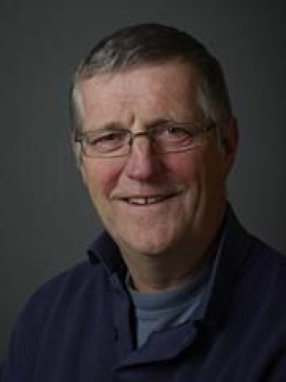 Rob Barrett er forsker ved Tromsø museum. Han har fulgt utviklingen i den norske sjøfuglbestanden gjennom mange år. (Foto: Tromsø museum)
