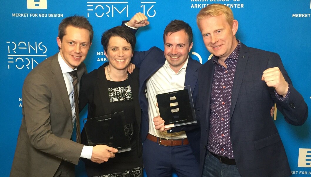Glade vinnere: Fra venstre Ole Petter Næsgaard (SINTEF), Margrethe Engan Gjære (Protex), Tore Christian Bjørsvik Storholmen (SINTEF) og Jens Christian Hernes (Protex). (Foto: Jarl Reitan) Glade vinnere: Fra venstre Ole Petter Næsgaard (SINTEF), Margrethe Engan Gjære (Protex), Tore Christian Bjørsvik Storholmen (SINTEF) og Jens Christian Hernes (Protex). (Foto: Jarl Reitan)