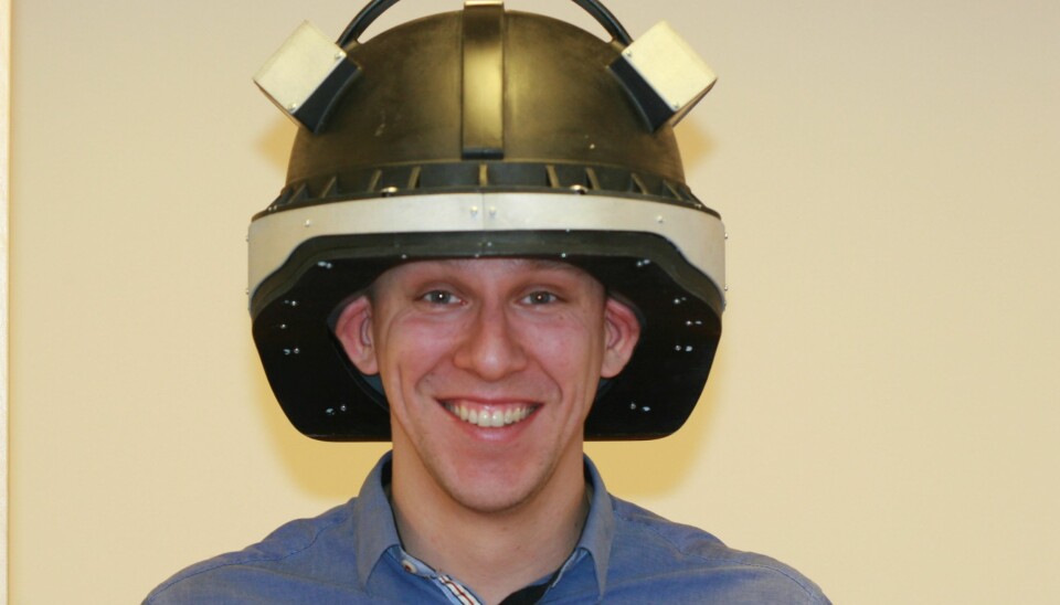 Prototypen av hjelmen kan minne om hjelmen på heltene i Star Wars. (Foto: SINTEF)