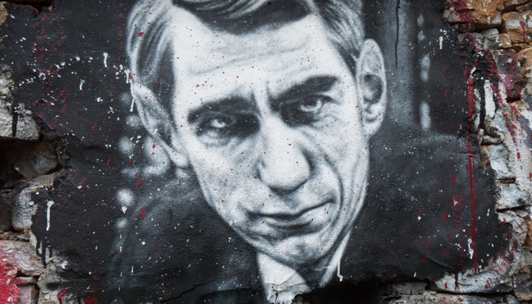 Dette grafitti-portrettet av Claude Shannon var en del av museet Demeure du Chaos i Frankrike. Shannon regnes som et multigeni og som informasjonsteoriens far. (Foto: Thierry Ehrmann / CC BY 2.0) Dette grafitti-portrettet av Claude Shannon var en del av museet Demeure du Chaos i Frankrike. Shannon regnes som et multigeni og som informasjonsteoriens far. (Foto: Thierry Ehrmann / CC BY 2.0)
