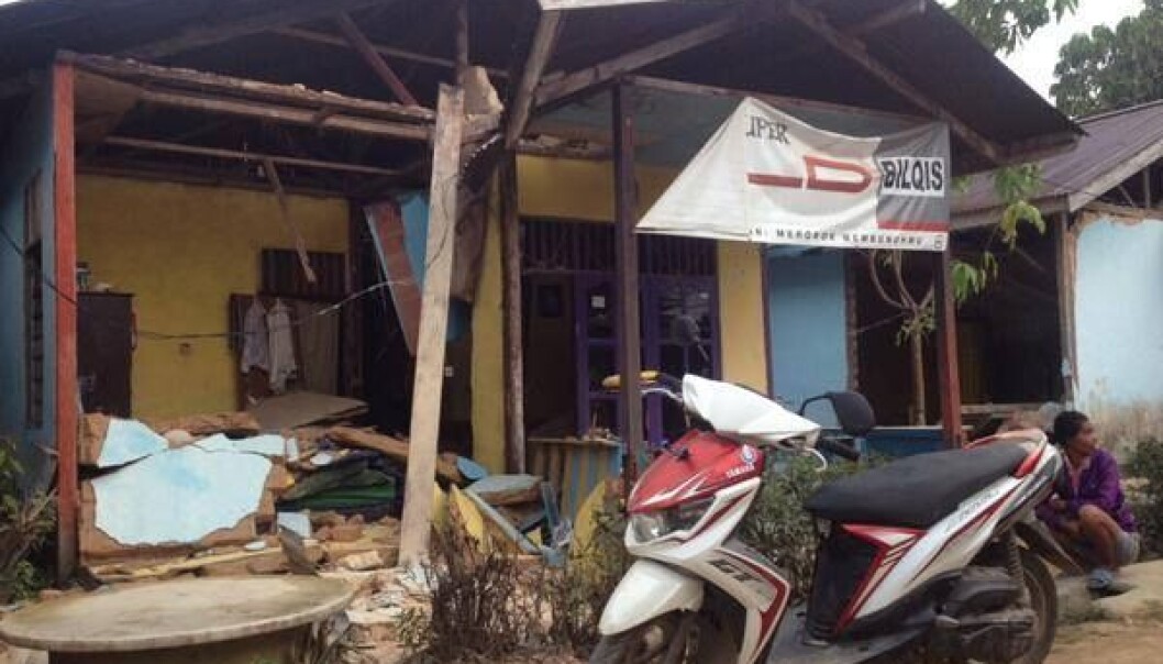 Jordskjelv-apper bruker sensorer i mobilen for å registrere rystelser og sende dem inn til seismologier. Appen LastQuake kan også vedlegge bilder, som dette fra et jordskjelv av styrke 6,5 i Sorong, Indonesia høsten 2015. (Foto: EMSC) Jordskjelv-apper bruker sensorer i mobilen for å registrere rystelser og sende dem inn til seismologier. Appen LastQuake kan også vedlegge bilder, som dette fra et jordskjelv av styrke 6,5 i Sorong, Indonesia høsten 2015. (Foto: EMSC)