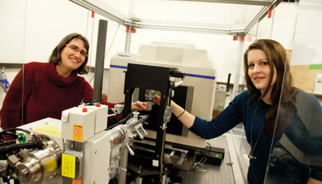 Professor Ute Krengel and PhD Candidate Julie Heggelund use a small x-ray machine at the Department of Chemistry to find the molecular structure of the cholera toxin. (Photo: Yngve Vogt)