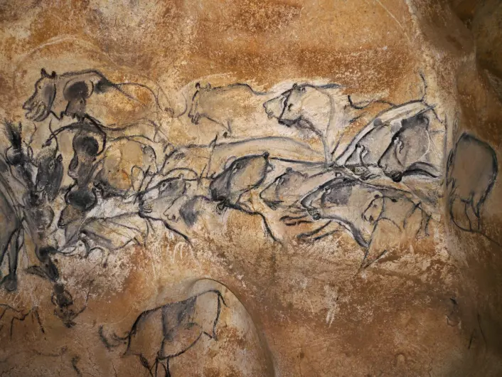 De 36 000 år gamle kunstverkene viser at steinalderfolkene mestret å male bilder som imponerer også i dag. Bildene som ble malt 25 000 år før istiden tok slutt, minner i dag kanskje aller mest om godt utført tegneseriekunst.