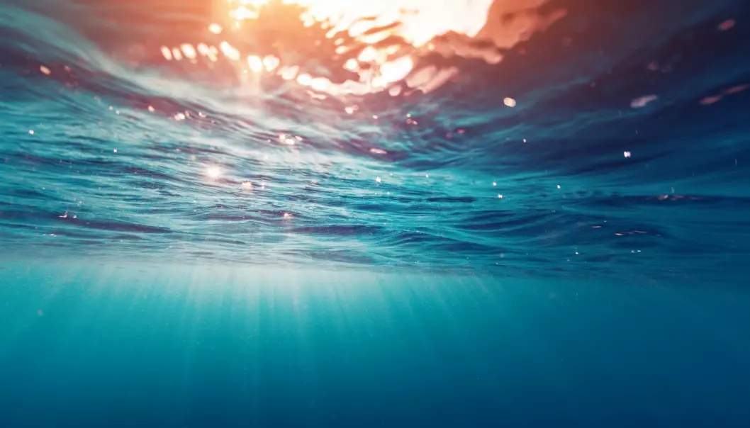 Vann har 4000 ganger så stor varmekapasitet og 1000 ganger så stor treghet som luft. Det setter havet i stand til å huske i flere år. Slik kan havet hjelpe oss å forutsi kommende hendelser – som hvordan Lofotfisket blir om et par år.  (Foto:  Shutterstock)