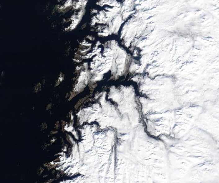 Bodø, Fauske og omegn sett fra NASAs satellitt Terra 5. april. Fortsatt mye snø i dette bildet, ja. (Bilde: NASA Terra MODIS) Bodø, Fauske og omegn sett fra NASAs satellitt Terra 5. april. Fortsatt mye snø i dette bildet, ja. (Bilde: NASA Terra MODIS)