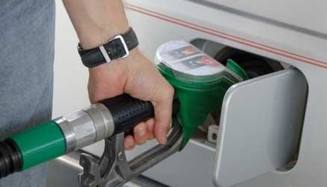 A majority of Norwegians want lower fuel taxes. But if the tax revenues is targeted to a specific environmental objective, they don't mind a raise in fuel taxes. (Photo: Colourbox) A majority of Norwegians want lower fuel taxes. But if the tax revenues is targeted to a specific environmental objective, they don't mind a raise in fuel taxes. (Photo: Colourbox)