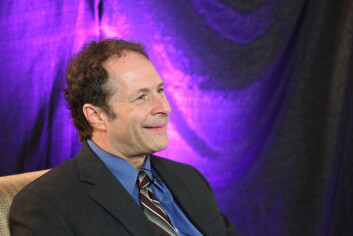 Da Rick Doblin planla å bli far for første gang, var det en så skremmende tanke at han og kona tok MDMA/ecstasy. – MDMA har fått meg mer i kontakt med følelsene mine. Jeg følte meg mer balansert og fikk en dypere forståelse av meg selv, sier han. (Foto: YouTube) Da Rick Doblin planla å bli far for første gang, var det en så skremmende tanke at han og kona tok MDMA/ecstasy. – MDMA har fått meg mer i kontakt med følelsene mine. Jeg følte meg mer balansert og fikk en dypere forståelse av meg selv, sier han. (Foto: YouTube)
