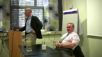 I 2013 introduserte professor Jørgen Bramness en av de mektigste aktørene i psykedelikanettverket, professor David Nutt til en debatt om rusforskningen. (Foto: fra YouTube) I 2013 introduserte professor Jørgen Bramness en av de mektigste aktørene i psykedelikanettverket, professor David Nutt til en debatt om rusforskningen. (Foto: fra YouTube)