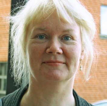 ‒ Kvinnene spilte og sang innenfor hjemmets fire vegger, der var deres scene, forteller Lise Karin Meling, forsker på kjønn og instrumenter. (Foto: Ida Irene Bergstrøm) ‒ Kvinnene spilte og sang innenfor hjemmets fire vegger, der var deres scene, forteller Lise Karin Meling, forsker på kjønn og instrumenter. (Foto: Ida Irene Bergstrøm)