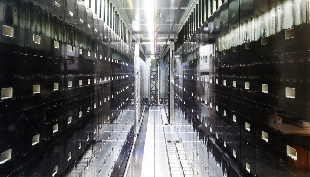 Her lagres blodprøver fra flere enn 5000 engelskmenn som hittil har sagt ja til å delta i 100.000 Genomes Project. (Foto: UK Biocentre) Her lagres blodprøver fra flere enn 5000 engelskmenn som hittil har sagt ja til å delta i 100.000 Genomes Project. (Foto: UK Biocentre)