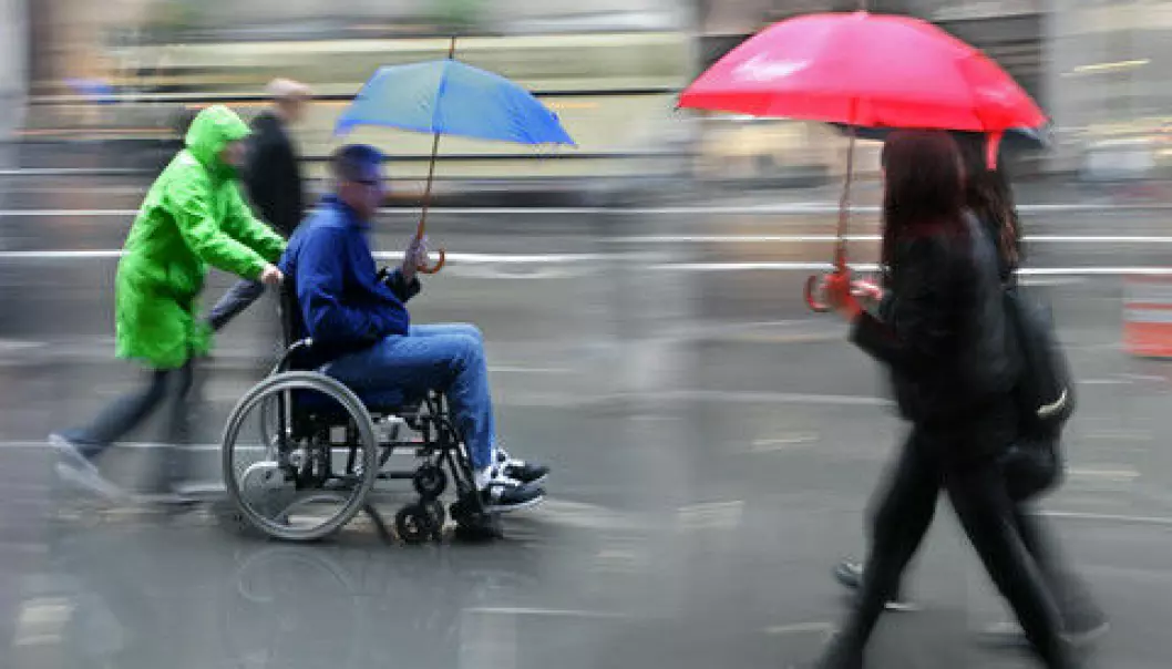People with disabilities are more dependent than others on their helpers. This is why it is even more serious for LGBT people in this group when health care workers have prejudices and lack knowledge about alternative sexualities, according to researcher Arne Backer Grønningsæter. (Illustration: Colourbox)
