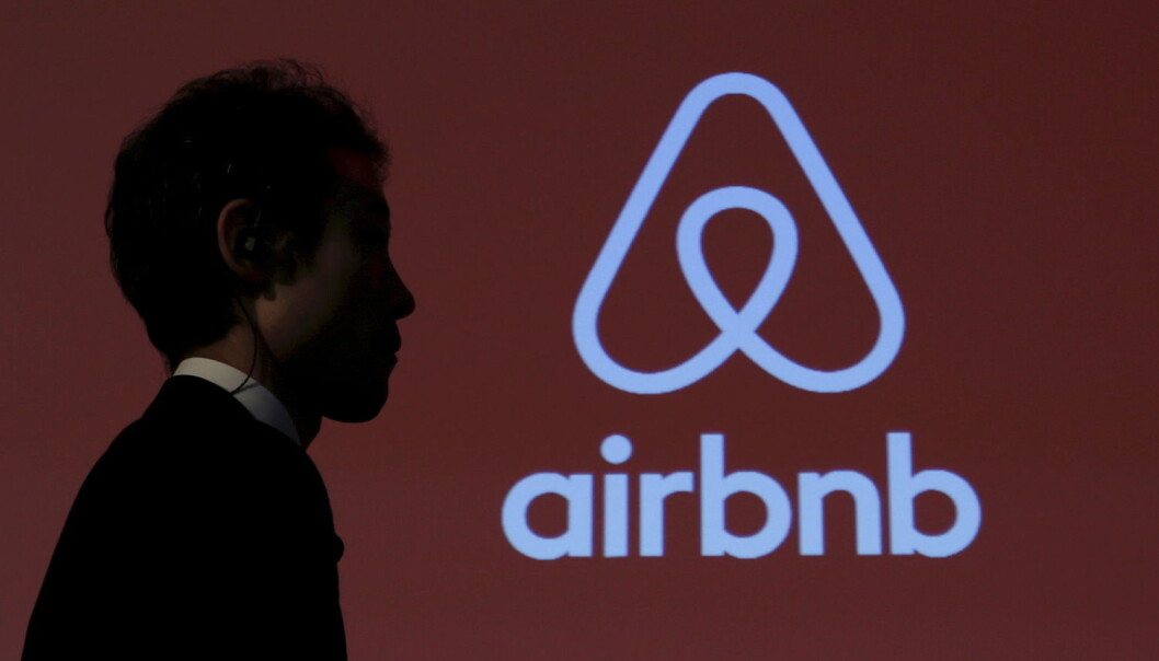 På små steder hvor det ikke lønner seg å bygge et hotell, kan turister fra hele verden finne privat overnatting via Airbnb. Det viser at delingsøkonomien også vil få stor effekt for distriktene og regionaløkonomien, skriver kronikkforfatteren. (Foto: NTB scanpix) På små steder hvor det ikke lønner seg å bygge et hotell, kan turister fra hele verden finne privat overnatting via Airbnb. Det viser at delingsøkonomien også vil få stor effekt for distriktene og regionaløkonomien, skriver kronikkforfatteren. (Foto: NTB scanpix)