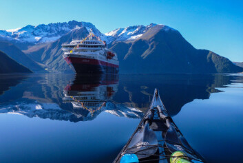 Hurtigruten tilbyr rundt 60 utflukter som kan bestilles ombord , på nett eller via agenter og bestillingskontoret. (Foto: Hurtigruten) Hurtigruten tilbyr rundt 60 utflukter som kan bestilles ombord , på nett eller via agenter og bestillingskontoret. (Foto: Hurtigruten)
