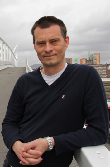 – Ønsker vi å åpne for at barn selv kan samtykke til å delta i alle typer studier? spør Jacob Hølen, sekretariatsleder i Den nasjonale forskningsetiske komité for medisin og helsefag (NEM). (Foto: Elin Fugelsnes) – Ønsker vi å åpne for at barn selv kan samtykke til å delta i alle typer studier? spør Jacob Hølen, sekretariatsleder i Den nasjonale forskningsetiske komité for medisin og helsefag (NEM). (Foto: Elin Fugelsnes)
