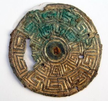 Viking-spennen fra Randers kommer fra de britiske øyer og er dermed litt av sensasjon. (Foto: Museum Østjylland) Viking-spennen fra Randers kommer fra de britiske øyer og er dermed litt av sensasjon. (Foto: Museum Østjylland)