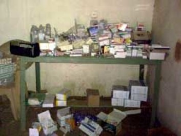 Not everything about developing countries’ health services is shipshape. This chemist is on the outskirts of the Sudanese capital Khartoum. (Photo: Arne Eide, SINTEF) Not everything about developing countries’ health services is shipshape. This chemist is on the outskirts of the Sudanese capital Khartoum. (Photo: Arne Eide, SINTEF)