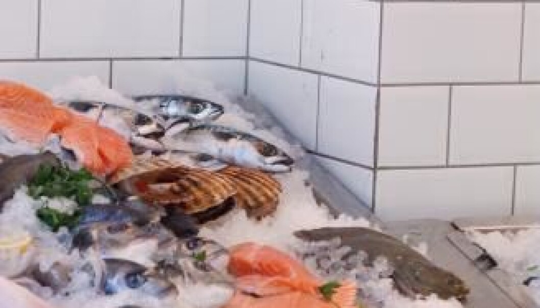 People will pay up to twice as much for the best fish products compared to poorer quality fish. Fish on ice at the seafood counter. (Photo: Colourbox) People will pay up to twice as much for the best fish products compared to poorer quality fish. Fish on ice at the seafood counter. (Photo: Colourbox)
