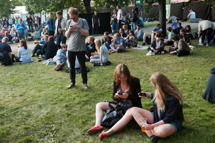 Mange musikkopplevelser er sosiale. Men det betyr ikke at de fleste deler spillelistene de lager. (Foto: Annica Thomsson) Mange musikkopplevelser er sosiale. Men det betyr ikke at de fleste deler spillelistene de lager. (Foto: Annica Thomsson)