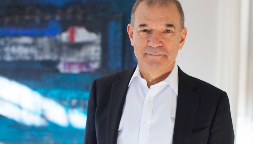 Stephen Greenblatt er kanskje mest kjent for sin biografi av Shakespeare. Der følger han sporene etter den store forfatteren, fra fødsel til død, og forsøker å forklare hvordan Shakespeare ble Shakespeare. (Foto: Holbergprisen) Stephen Greenblatt er kanskje mest kjent for sin biografi av Shakespeare. Der følger han sporene etter den store forfatteren, fra fødsel til død, og forsøker å forklare hvordan Shakespeare ble Shakespeare. (Foto: Holbergprisen)
