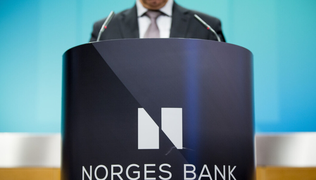 Sentralbanken tok en uforståelig avgjørelse i året som gikk, ifølge Norges Bank Watch 2015. Sentralbanken tok en uforståelig avgjørelse i året som gikk, ifølge Norges Bank Watch 2015.