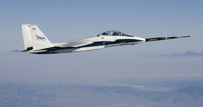 Jagerflyet McDonnell Douglas F-15B med en forlenget nese som skulle redusere det supersoniske smellet. (Foto: Carla Thomas, NASA) Jagerflyet McDonnell Douglas F-15B med en forlenget nese som skulle redusere det supersoniske smellet. (Foto: Carla Thomas, NASA)