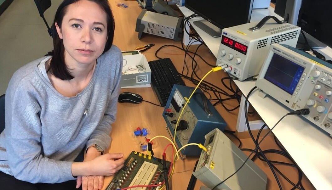 Viktoria Røsjø er en av mange jenter som bidrar til at det norske arbeidsmarkedet blir mindre kjønnsdelt. Hun er snart ferdig utdannet ingeniør. (Foto: Katja Sørum) Viktoria Røsjø er en av mange jenter som bidrar til at det norske arbeidsmarkedet blir mindre kjønnsdelt. Hun er snart ferdig utdannet ingeniør. (Foto: Katja Sørum)
