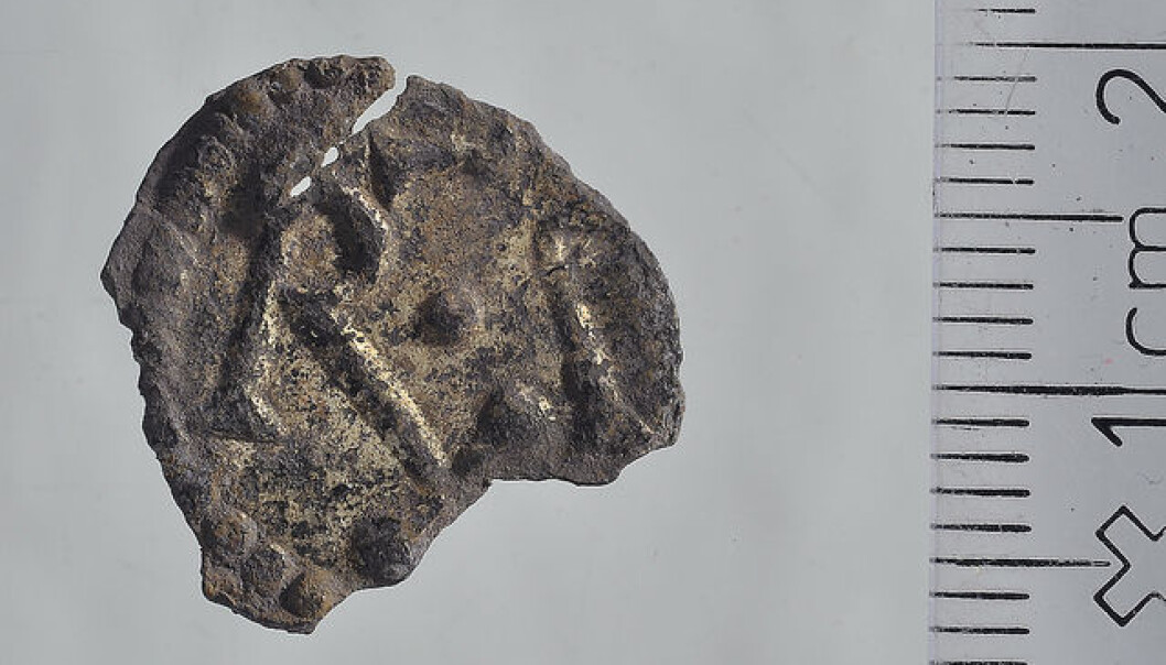 The coin reads CAR LVS (Carolus). (Photo: Ellen Wijgård Randerz, NTNU University Museum) The coin reads CAR LVS (Carolus). (Photo: Ellen Wijgård Randerz, NTNU University Museum)