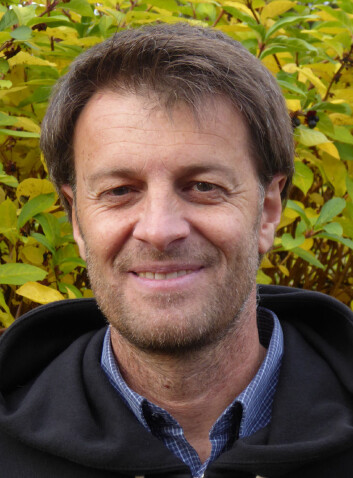 Andreas Kääb har vært med på å justere inn instrumentene på Sentinel-2A etter at den ble skutt opp i november 2015. (Foto: Universitetet i Oslo) Andreas Kääb har vært med på å justere inn instrumentene på Sentinel-2A etter at den ble skutt opp i november 2015. (Foto: Universitetet i Oslo)