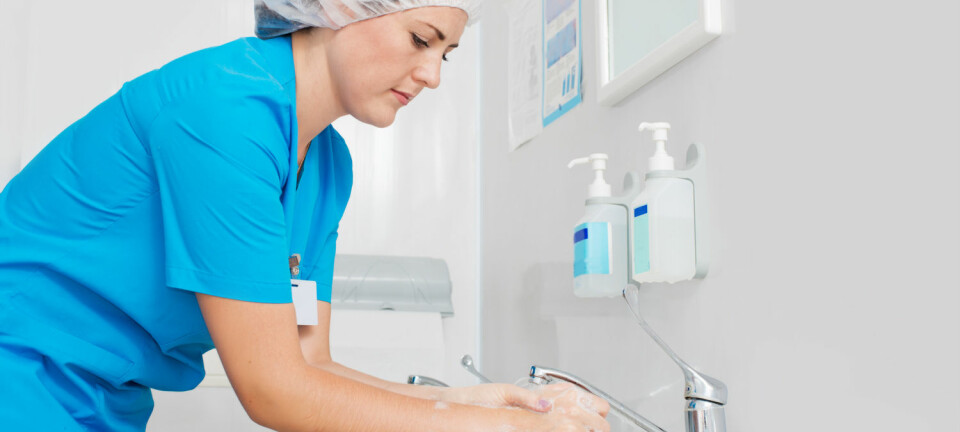 Helsearbeidere må være nøye med håndvasken, særlig på sykehuset. (Foto: Shutterstock)