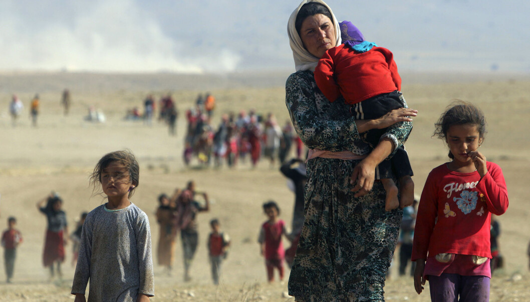 Mor og barn på flukt fra IS' grusomme regime. Ny forskning viser nå at barn kan påvirkes av krigstraumer mens de ligger inne i mors mage. (Foto: REUTERS/Rodi Said/Files/NTB Scanpix.) Mor og barn på flukt fra IS' grusomme regime. Ny forskning viser nå at barn kan påvirkes av krigstraumer mens de ligger inne i mors mage. (Foto: REUTERS/Rodi Said/Files/NTB Scanpix.)