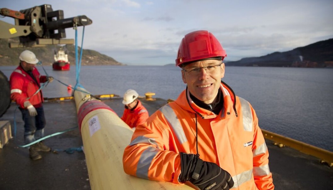 Project Manager Ole Øystein Knudsen at SINTEF says the new self-monitoring pipelines will provide us with a continuous data stream. (Photo: Thor Nielsen/SINTEF) Project Manager Ole Øystein Knudsen at SINTEF says the new self-monitoring pipelines will provide us with a continuous data stream. (Photo: Thor Nielsen/SINTEF)