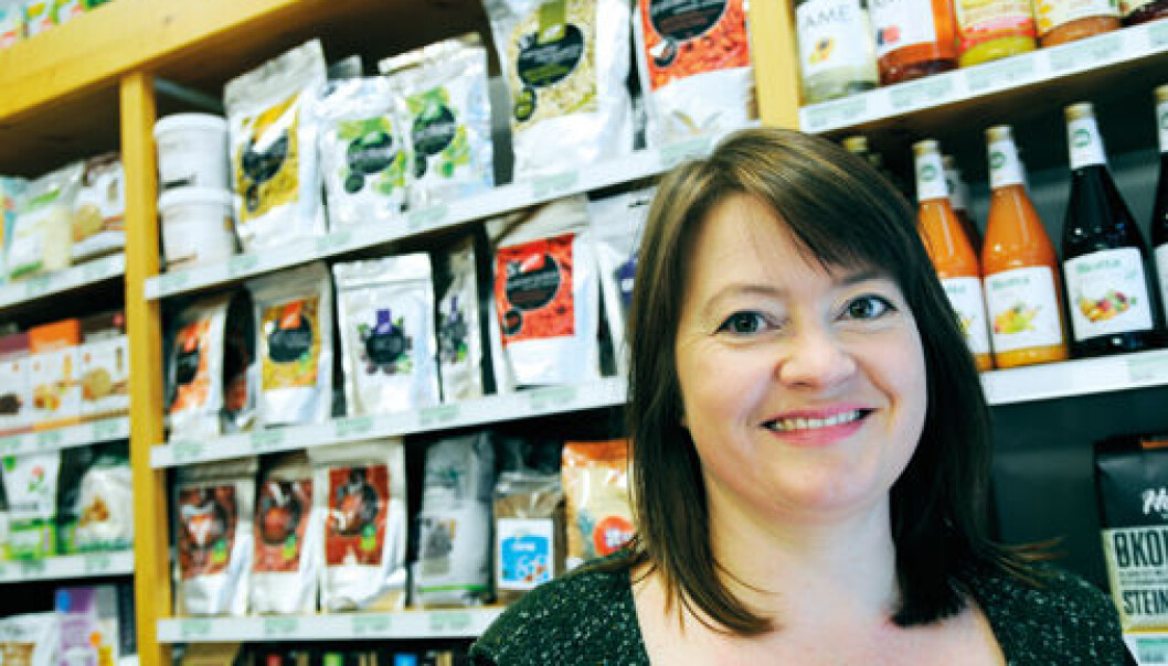 Researcher Hilde Nilsen fears that the fragile balance in our cells can be upset when we supplement our diet with vitamin pills. (Foto: Ola Sæther) Researcher Hilde Nilsen fears that the fragile balance in our cells can be upset when we supplement our diet with vitamin pills. (Foto: Ola Sæther)