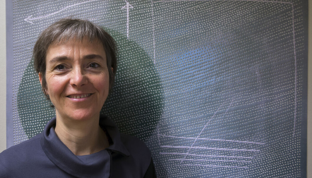 Katrin von Lehmann tar bilder av forskernes forklaringer, gjennomhuller dem og legger dem i flere lag. Arbeidene hennes ble stilt ut på Bjerknes Centre for Climate Research i Bergen høsten 2015. (Foto: Arnfinn Christensen, forskning.no) Katrin von Lehmann tar bilder av forskernes forklaringer, gjennomhuller dem og legger dem i flere lag. Arbeidene hennes ble stilt ut på Bjerknes Centre for Climate Research i Bergen høsten 2015. (Foto: Arnfinn Christensen, forskning.no)