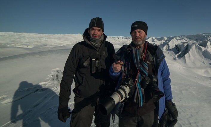 Felix Heintzenberg (t.v) og Tom Schandy er begge biologer og naturfotografer. De møttes i en felles interesse for ugler. (Foto: Privat) Felix Heintzenberg (t.v) og Tom Schandy er begge biologer og naturfotografer. De møttes i en felles interesse for ugler. (Foto: Privat)